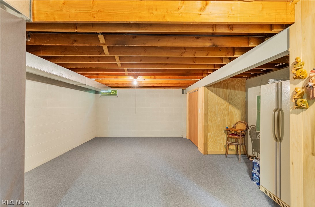 1337 Springwood SE Warren OH 44484