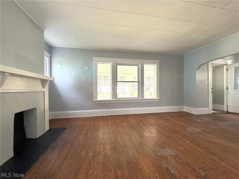 12516 Cornado Avenue Cleveland OH 44108