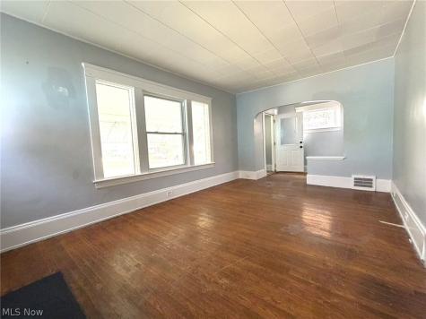 12516 Cornado Avenue Cleveland OH 44108