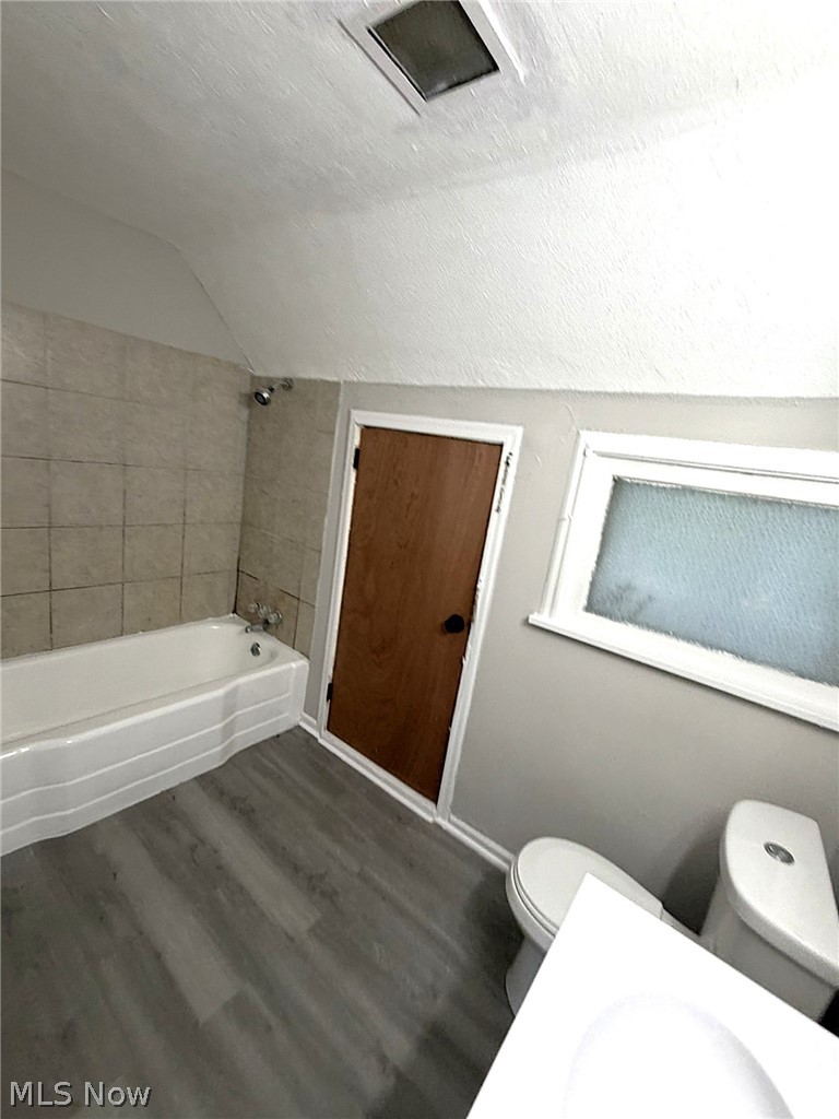 12516 Cornado Avenue Cleveland OH 44108