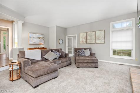 809 Adam Run Drive Cuyahoga Falls OH 44223