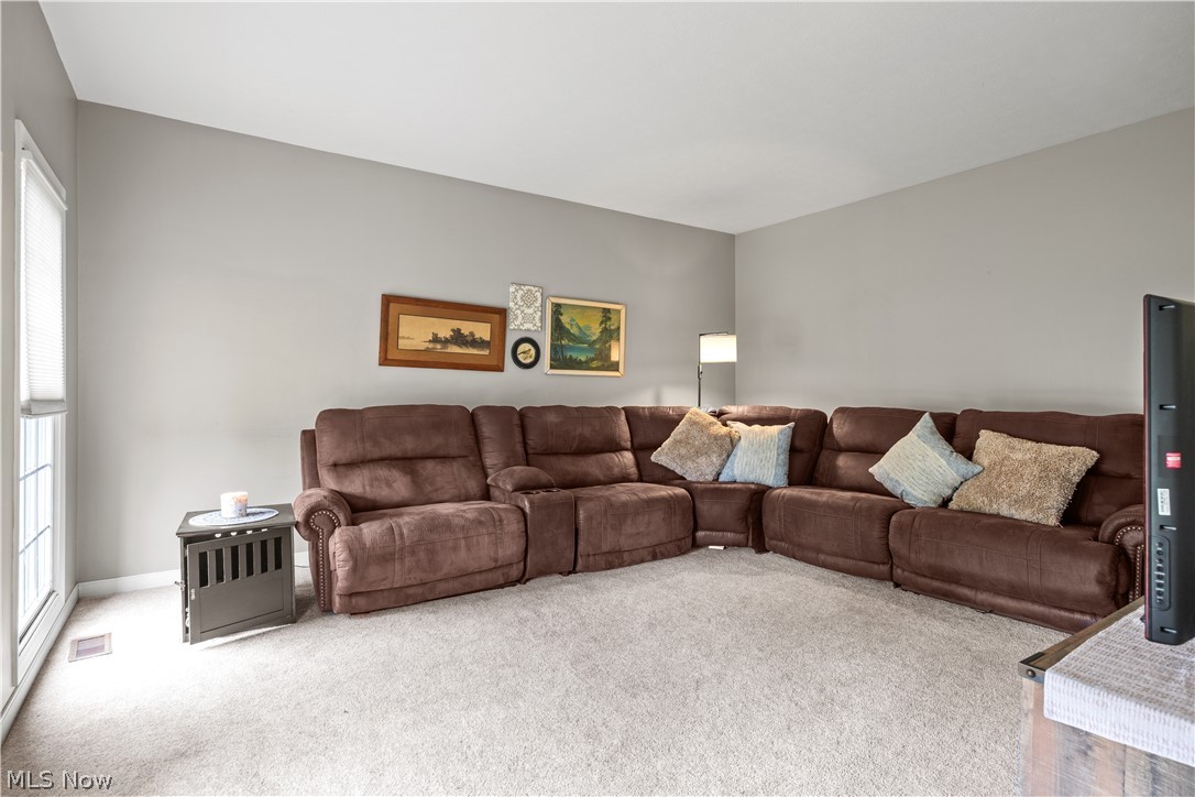 809 Adam Run Drive Cuyahoga Falls OH 44223