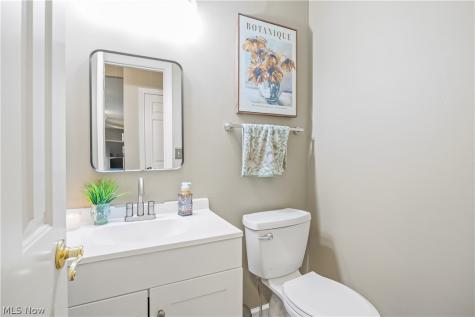 809 Adam Run Drive Cuyahoga Falls OH 44223