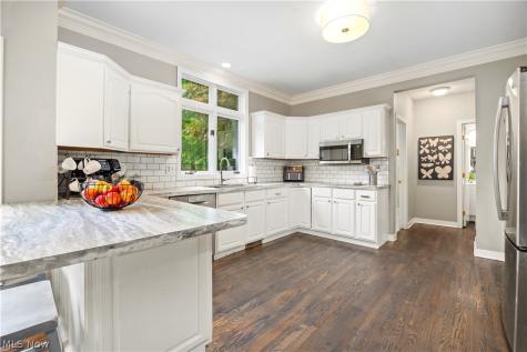 809 Adam Run Drive Cuyahoga Falls OH 44223