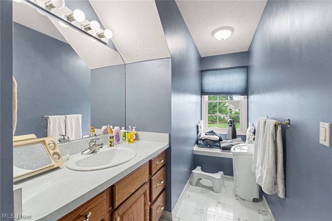 6304 Longspur Road Highland Heights OH 44143
