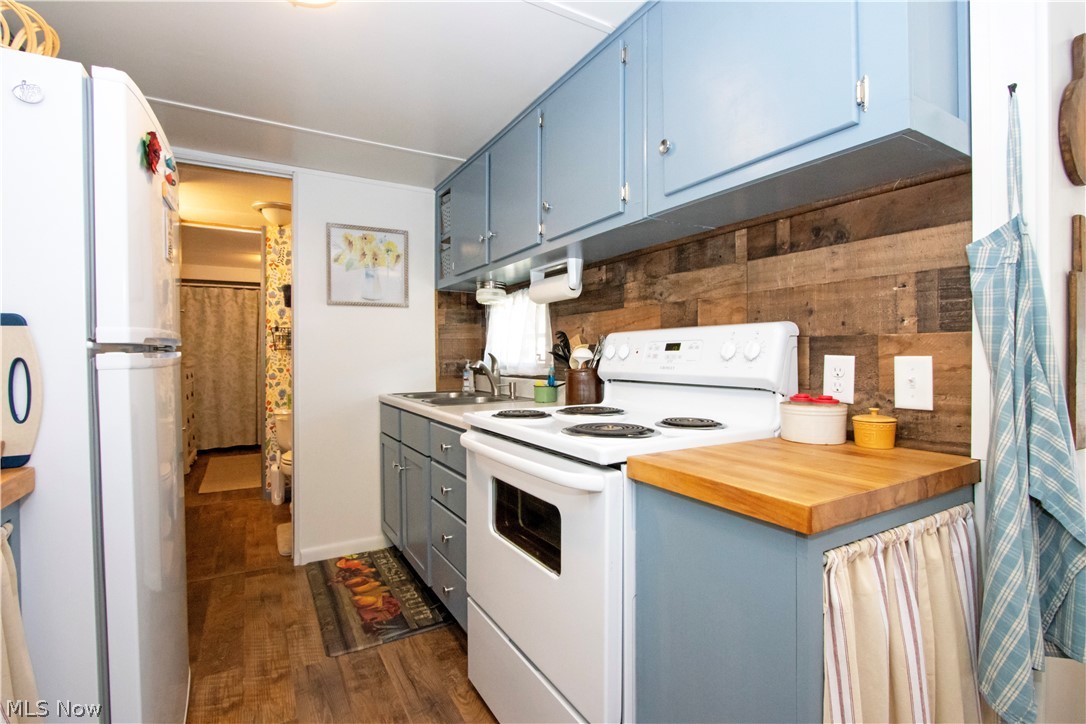367 Algonquion Autumn Loudonville OH 44842