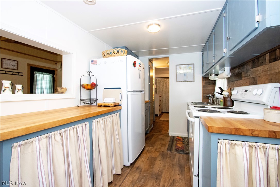 367 Algonquion Autumn Loudonville OH 44842