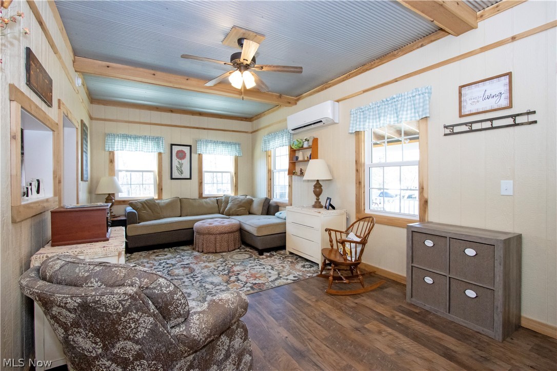 367 Algonquion Autumn Loudonville OH 44842