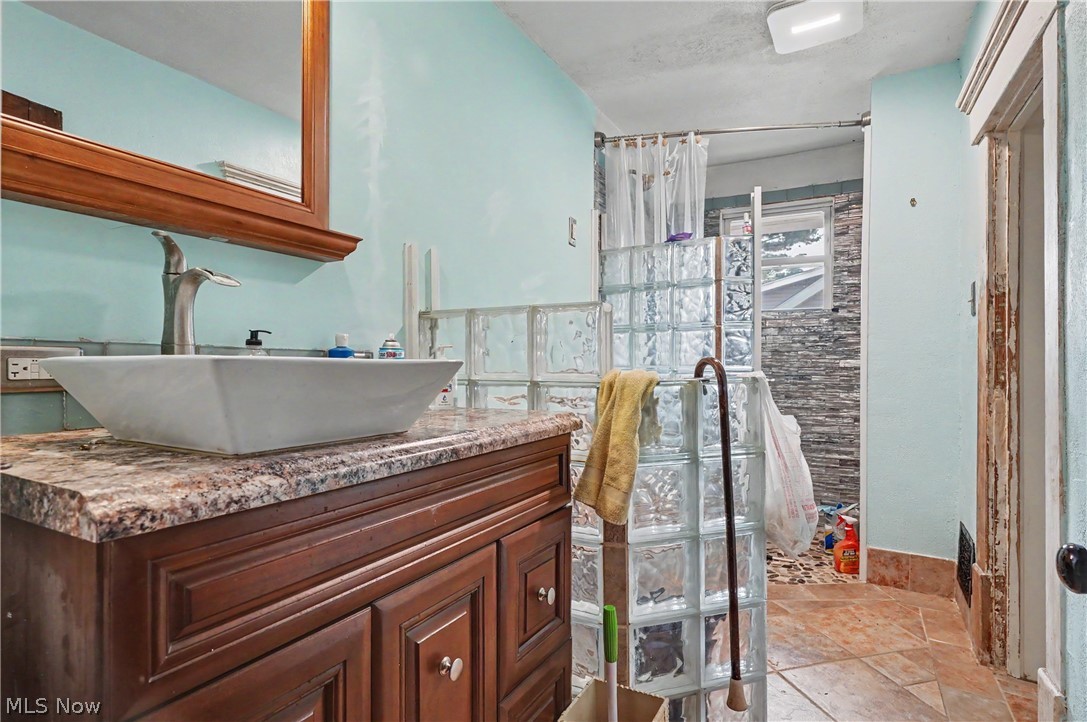 1916 4th Street SE Canton OH 44707
