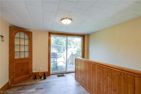 2718 Northland Street Cuyahoga Falls OH 44221