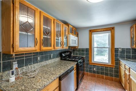 2718 Northland Street Cuyahoga Falls OH 44221