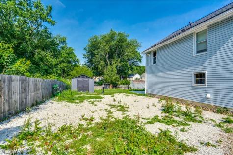 2718 Northland Street Cuyahoga Falls OH 44221