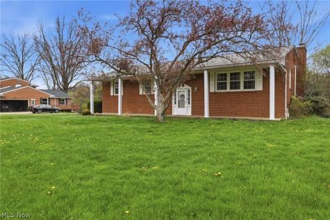 3252 Dellwood Avenue NW Canton OH 44708