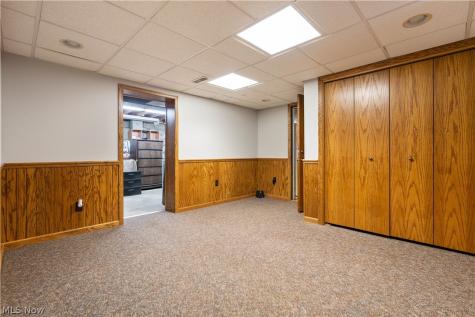 6468 Yost Street NW Canton OH 44718