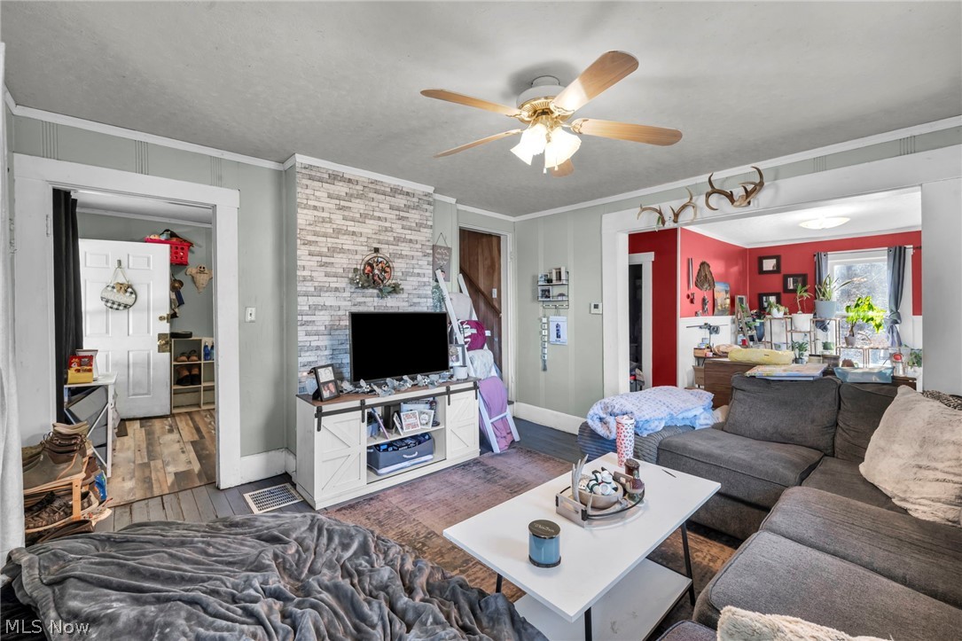 10200 N River Road Dresden OH 43821