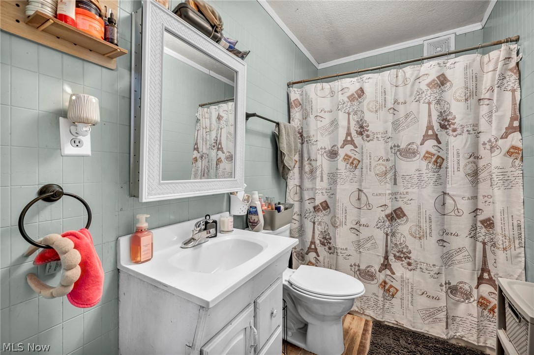 10200 N River Road Dresden OH 43821