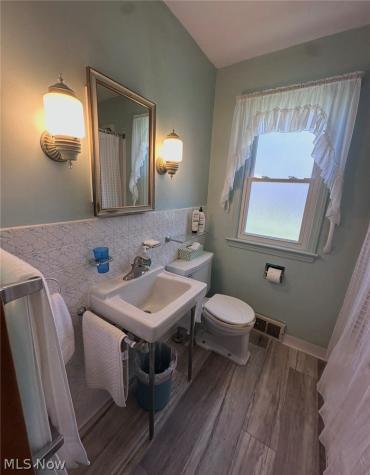 28961 Beechwood Drive Willowick OH 44095