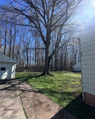 28961 Beechwood Drive Willowick OH 44095