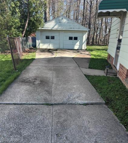 28961 Beechwood Drive Willowick OH 44095