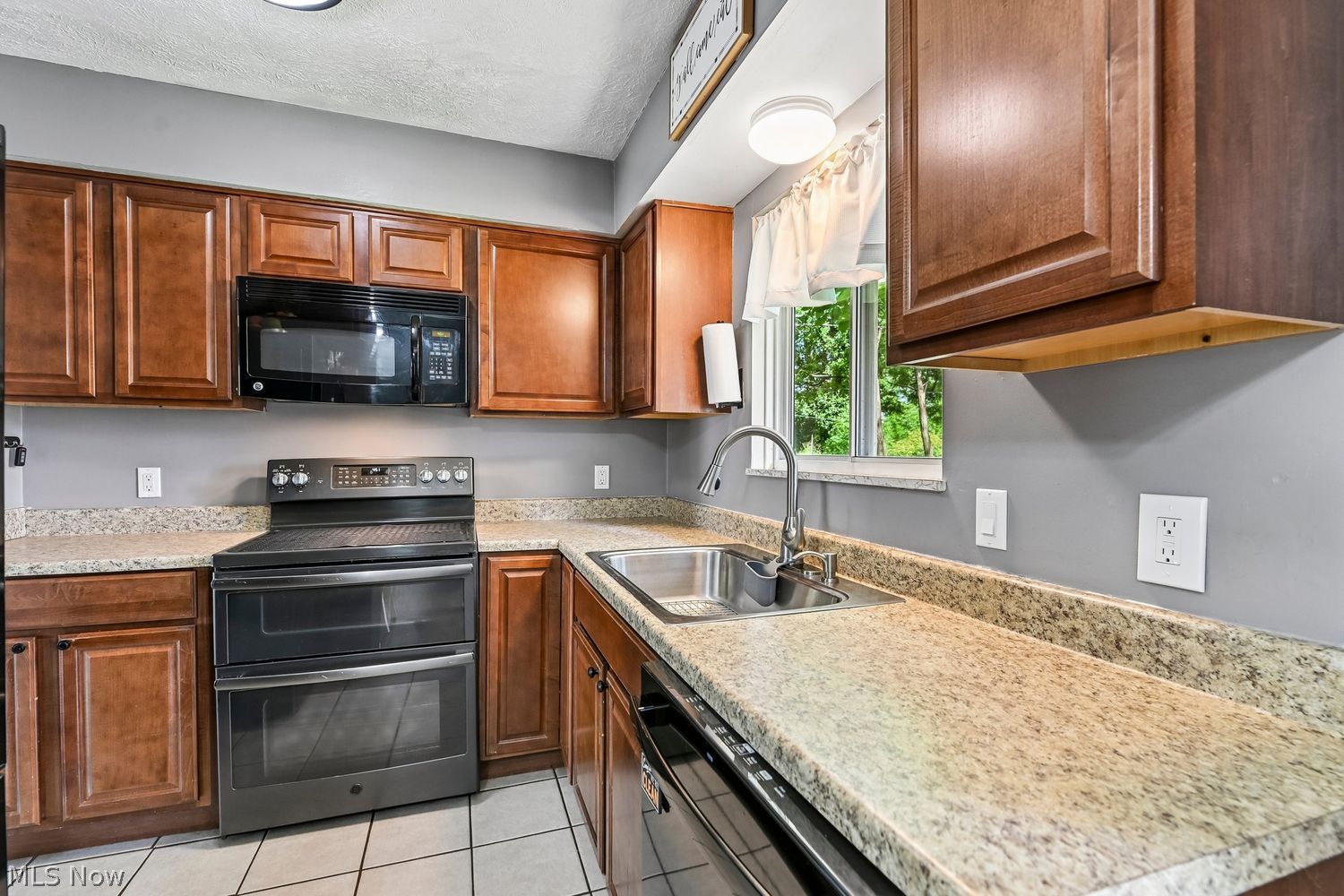 859 Orchard Avenue Aurora OH 44202