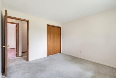 16331 Canterbury Drive Strongsville OH 44136