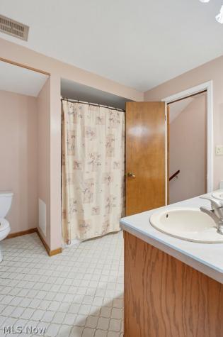 16331 Canterbury Drive Strongsville OH 44136