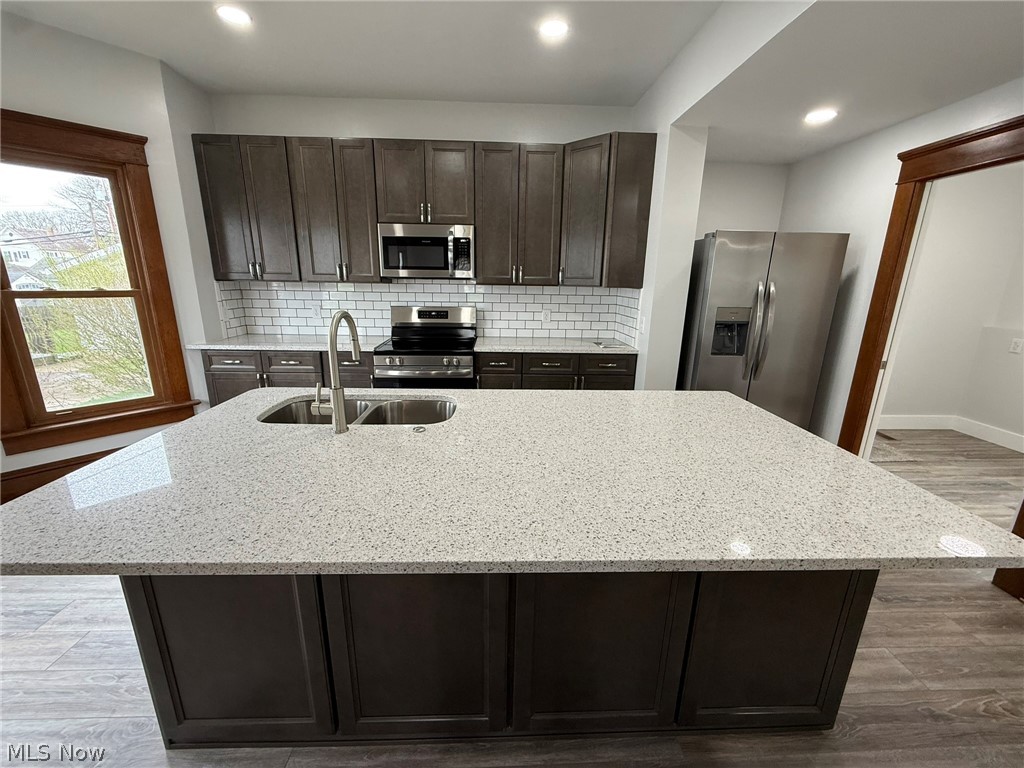 728 Oak Street NW New Philadelphia OH 44663