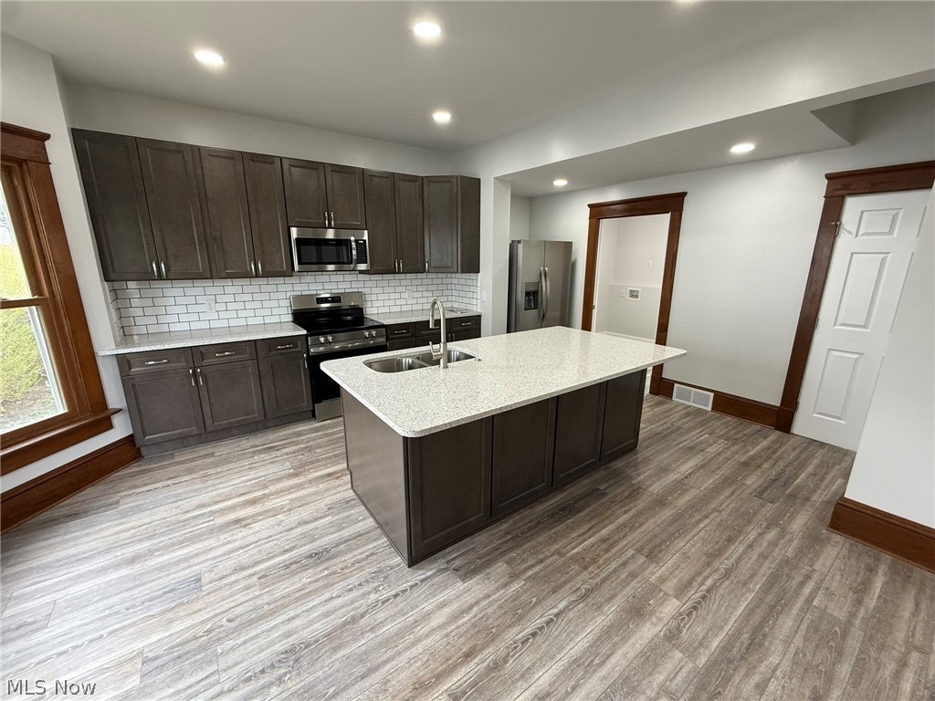 728 Oak Street NW New Philadelphia OH 44663