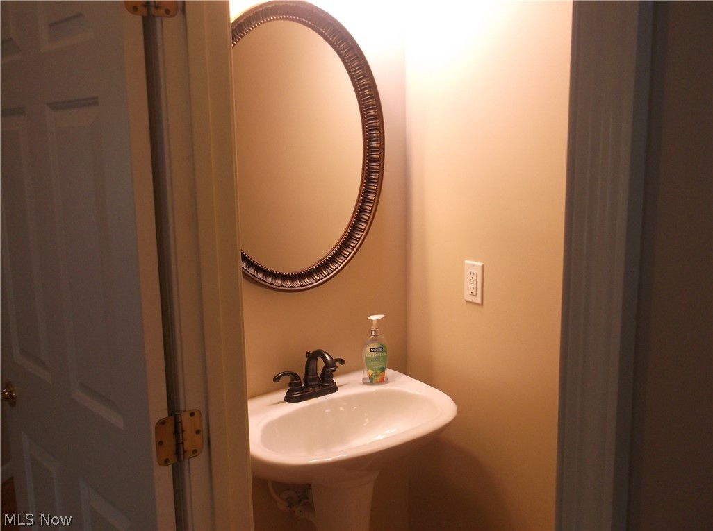 37603 Stoney Lake Drive North Ridgeville OH 44039