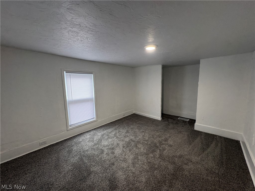 210 W 3rd Street Uhrichsville OH 44683