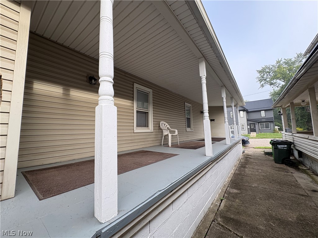 210 W 3rd Street Uhrichsville OH 44683