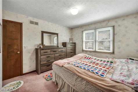 14126 Crystal Creek Drive Strongsville OH 44149