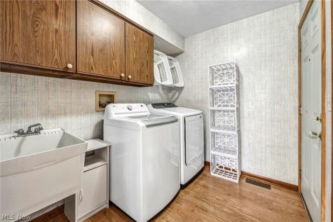 14126 Crystal Creek Drive Strongsville OH 44149