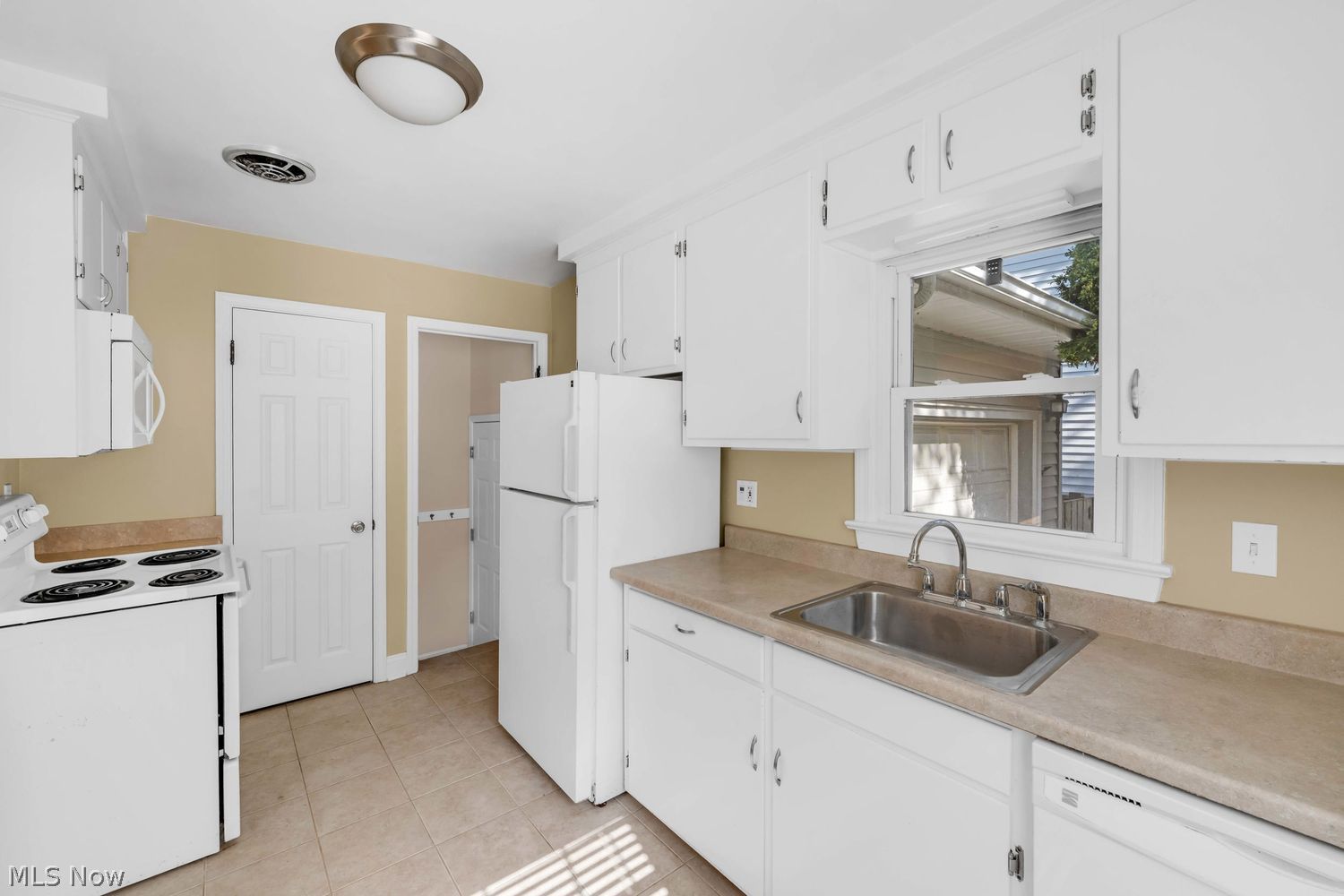 490 Columbia Road Bay Village OH 44140