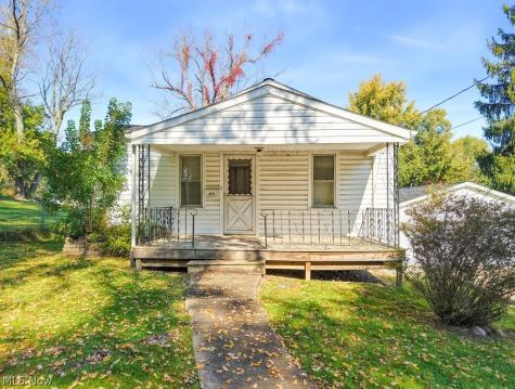 2417 Kermit Avenue Akron OH 44305