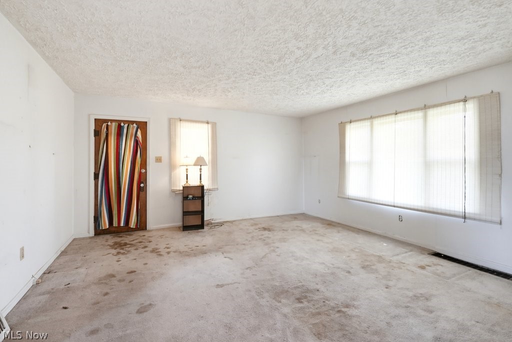 2417 Kermit Avenue Akron OH 44305