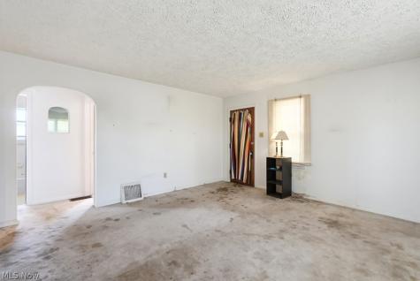 2417 Kermit Avenue Akron OH 44305