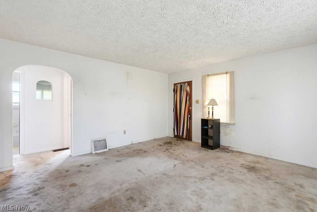 2417 Kermit Avenue Akron OH 44305