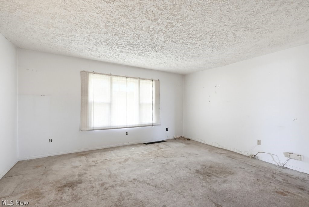 2417 Kermit Avenue Akron OH 44305