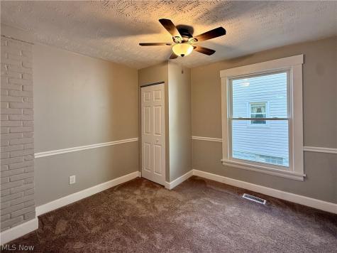 339 Columbus Street Elyria OH 44035