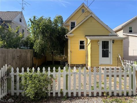 339 Columbus Street Elyria OH 44035