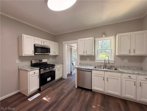 339 Columbus Street Elyria OH 44035