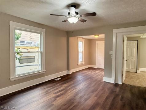 339 Columbus Street Elyria OH 44035