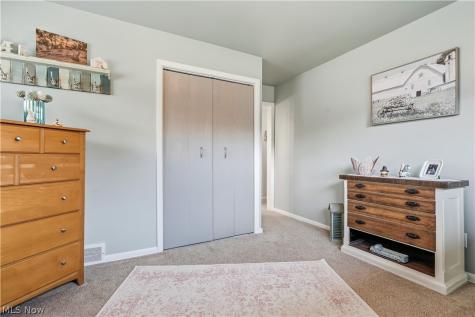 7308 Hacienda Drive Parma OH 44130