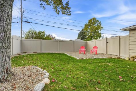 7308 Hacienda Drive Parma OH 44130