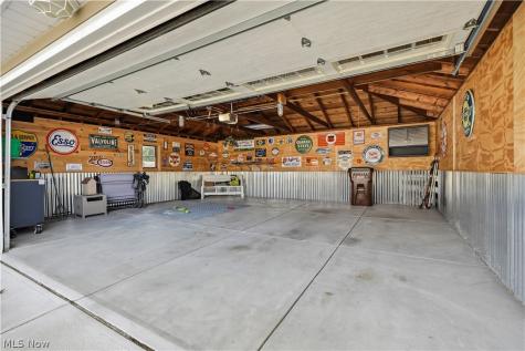7308 Hacienda Drive Parma OH 44130