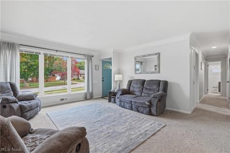 7308 Hacienda Drive Parma OH 44130