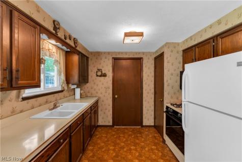 34739 Highland Drive North Ridgeville OH 44039