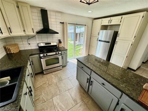 758 E 348th Street Eastlake OH 44095