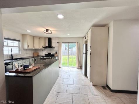 758 E 348th Street Eastlake OH 44095